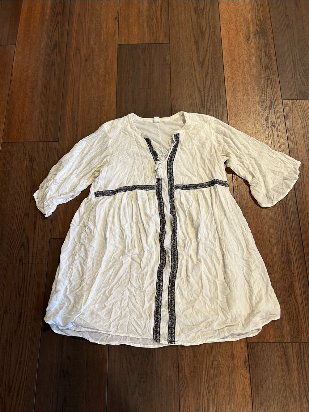 Old Navy White Bohemian-Style Babydoll Dress with Black Embroidered Trim Sz XL - Picture 2 of 7
